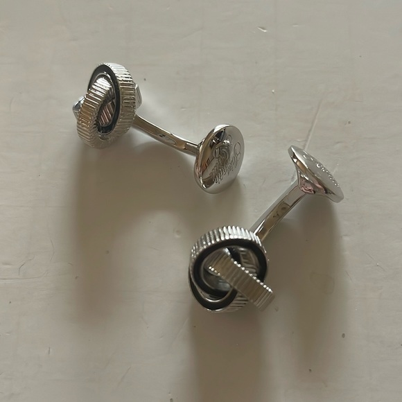 NWOB Saks Fifth Avenue Classic Knot Cuff Links for Men; Metal Silver Color - Picture 7 of 9